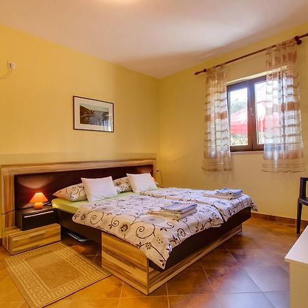 Abba Apartments Mali Losinj Bagian luar foto