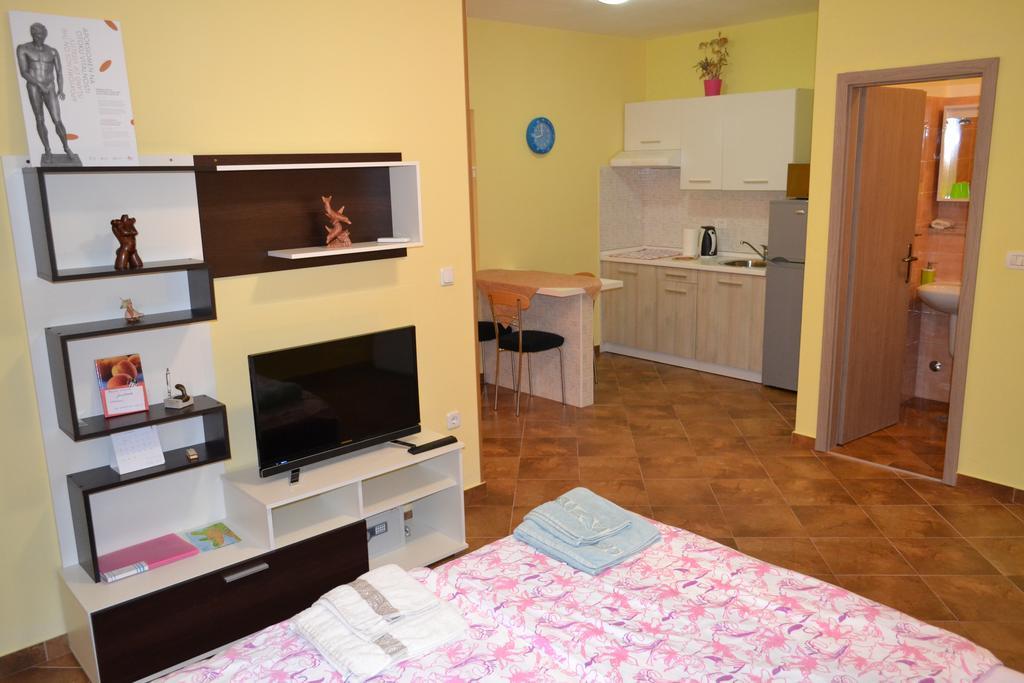 Abba Apartments Mali Losinj Bagian luar foto