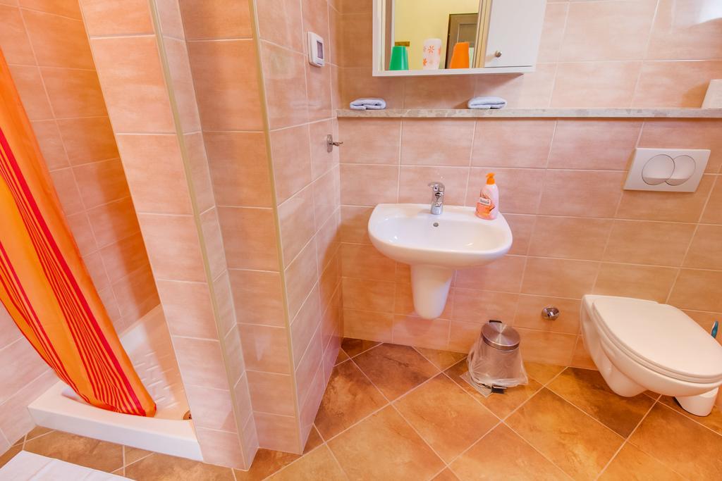 Abba Apartments Mali Losinj Bagian luar foto