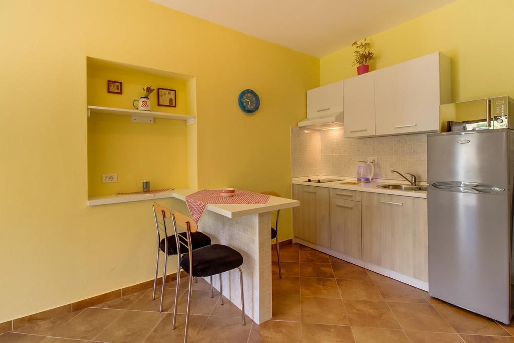 Abba Apartments Mali Losinj Bagian luar foto