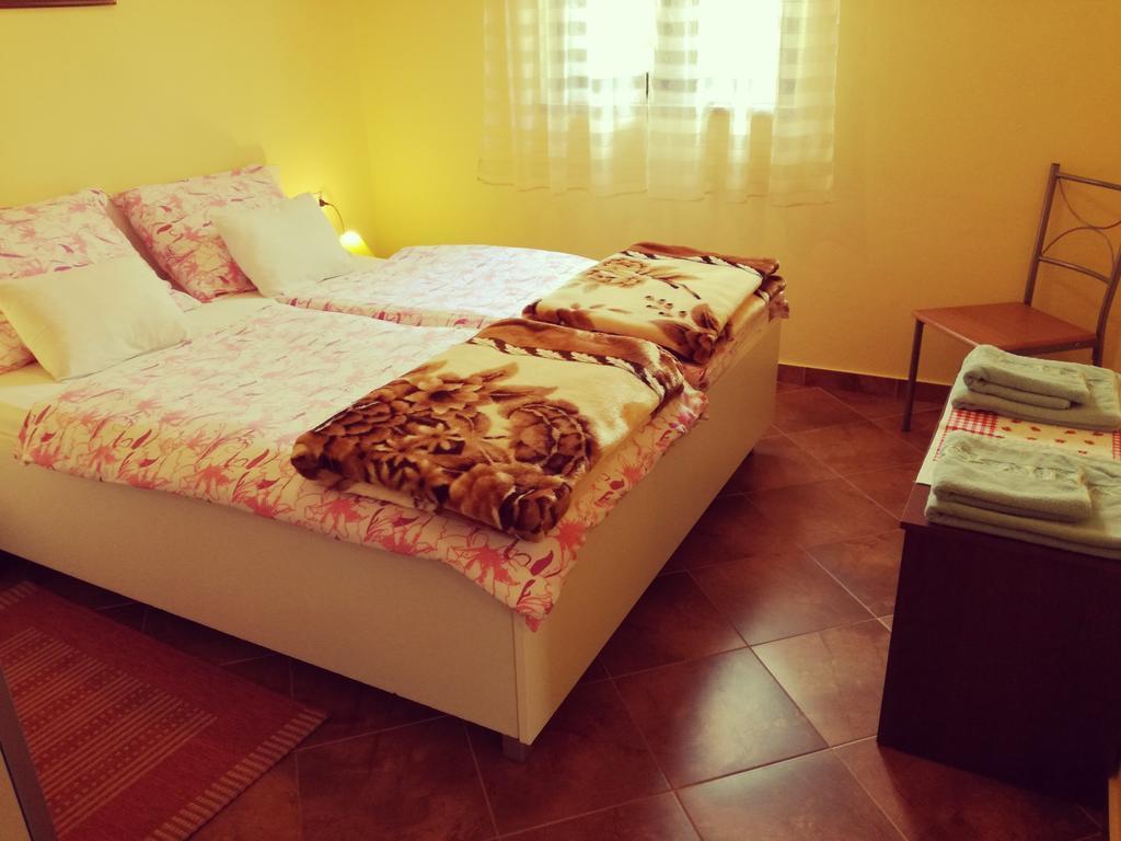 Abba Apartments Mali Losinj Bagian luar foto