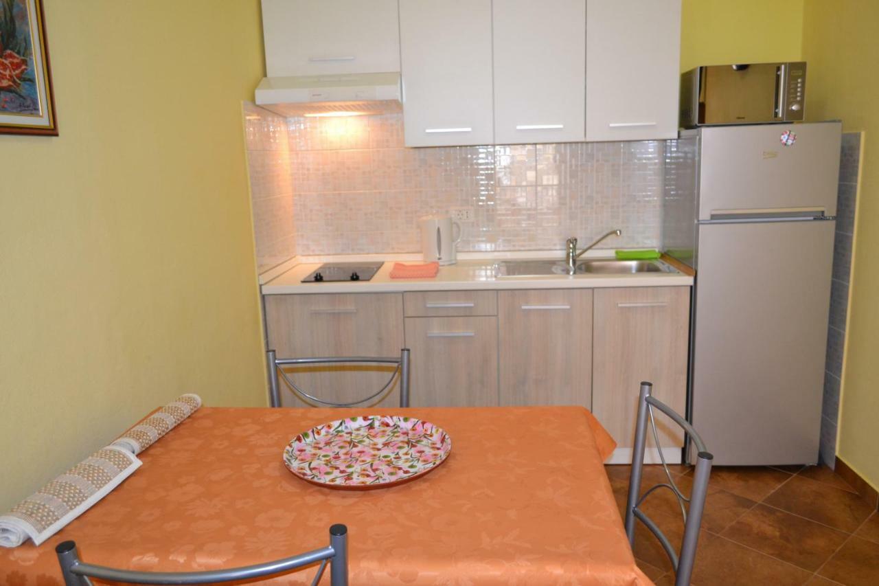 Abba Apartments Mali Losinj Bagian luar foto