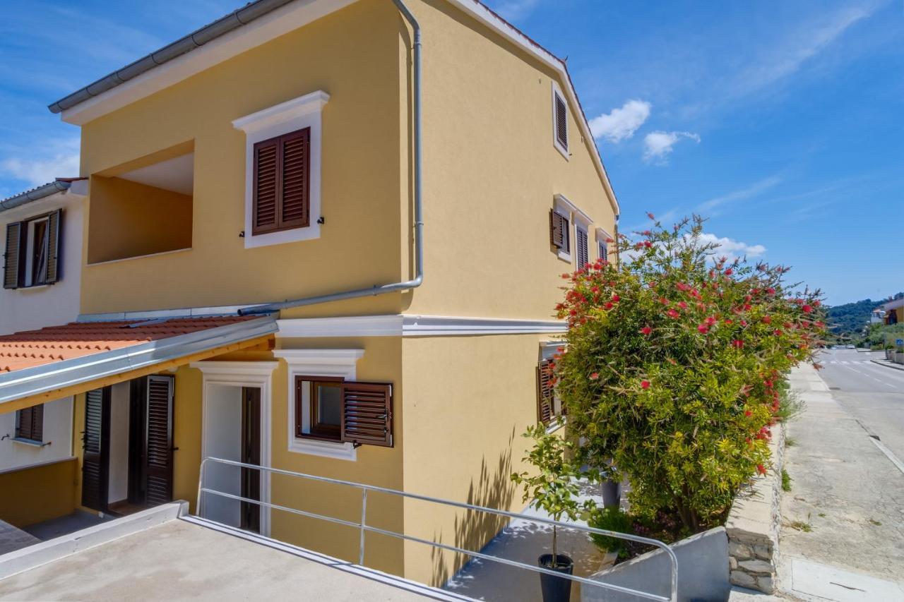 Abba Apartments Mali Losinj Bagian luar foto